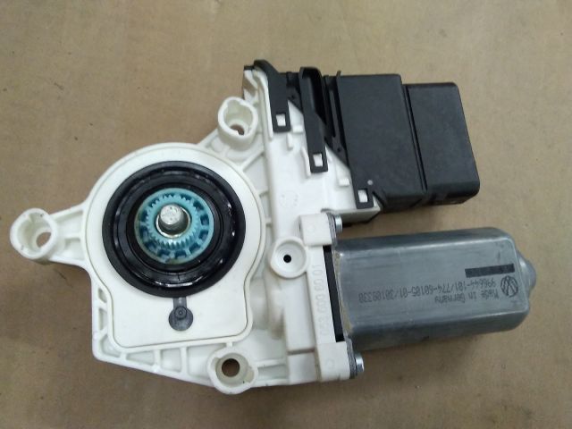 bontott SKODA OCTAVIA II Jobb hátsó Ablakemelő Motor