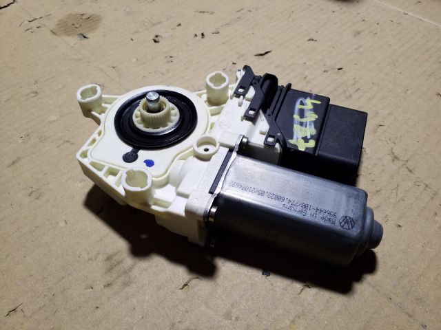 bontott SKODA OCTAVIA II Jobb hátsó Ablakemelő Motor