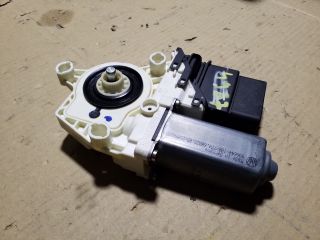 bontott SKODA OCTAVIA II Jobb hátsó Ablakemelő Motor