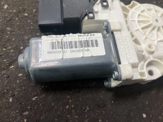 bontott SKODA OCTAVIA II Jobb hátsó Ablakemelő Motor