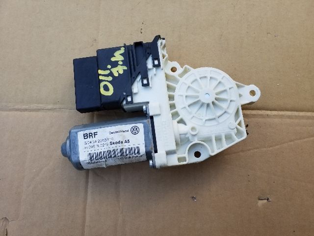 bontott SKODA OCTAVIA II Jobb hátsó Ablakemelő Motor