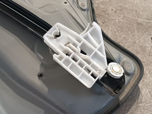 bontott SKODA OCTAVIA II Jobb hátsó Ablakemelő Szerkezet (Mechanikus)