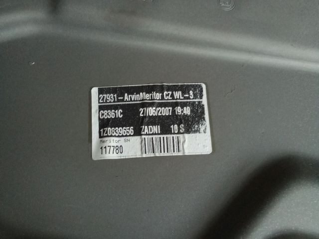 bontott SKODA OCTAVIA II Jobb hátsó Ablakemelő Szerkezet (Mechanikus)