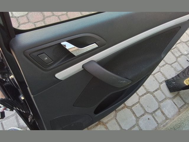 bontott SKODA OCTAVIA II Jobb hátsó Ajtó Kárpit