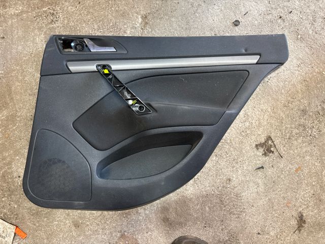 bontott SKODA OCTAVIA II Jobb hátsó Ajtó Kárpit