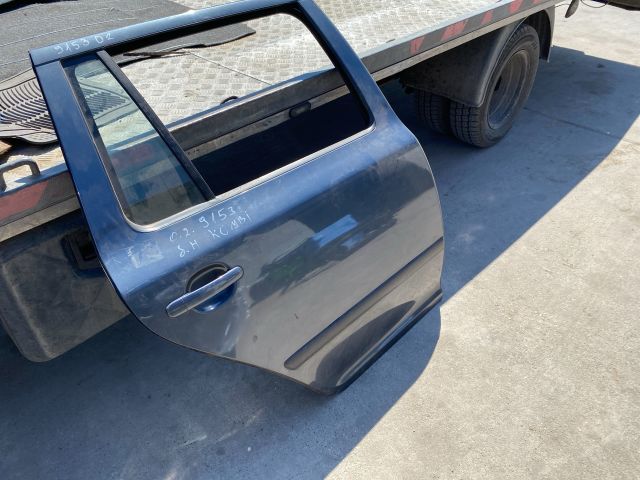 bontott SKODA OCTAVIA II Jobb hátsó Ajtó (Részeivel)