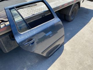 bontott SKODA OCTAVIA II Jobb hátsó Ajtó (Részeivel)