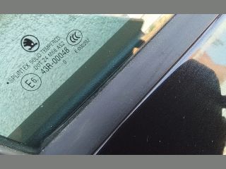 bontott SKODA OCTAVIA II Jobb hátsó Ajtó (Részeivel)