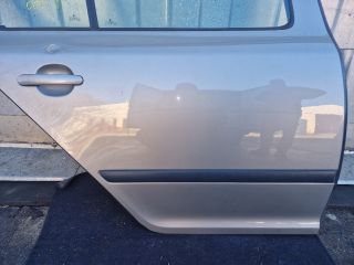 bontott SKODA OCTAVIA II Jobb hátsó Ajtó (Részeivel)