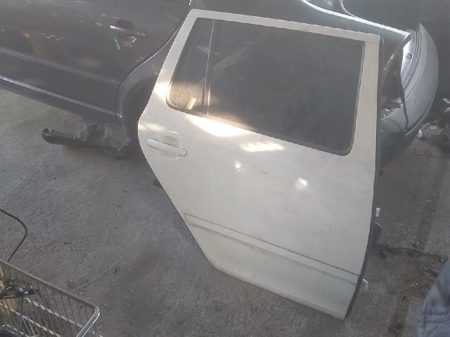 bontott SKODA OCTAVIA II Jobb hátsó Ajtó (Üres lemez)