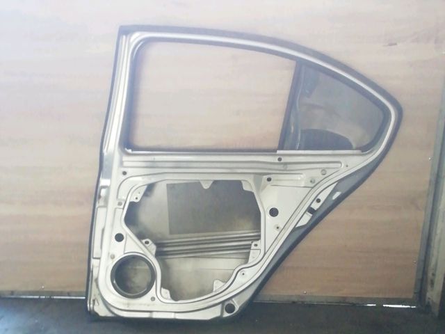 bontott SKODA OCTAVIA II Jobb hátsó Ajtó (Üres lemez)