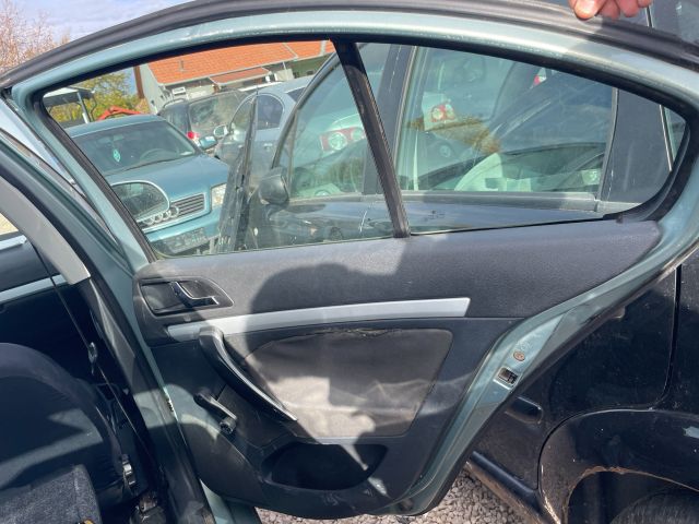 bontott SKODA OCTAVIA II Jobb hátsó Ajtó (Üres lemez)