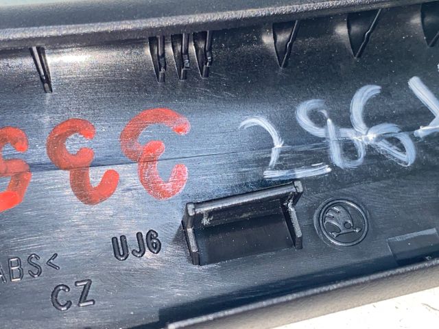 bontott SKODA OCTAVIA II Jobb hátsó Ajtóbehúzó