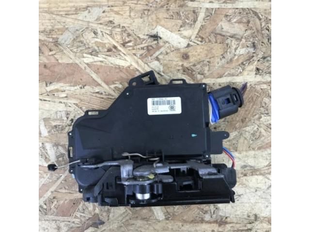 bontott SKODA OCTAVIA II Jobb hátsó Ajtózár