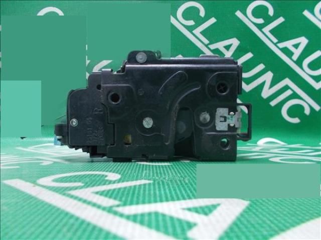 bontott SKODA OCTAVIA II Jobb hátsó Ajtózár