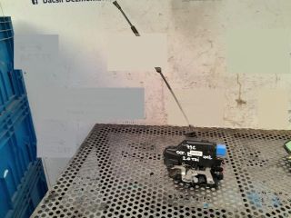 bontott SKODA OCTAVIA II Jobb hátsó Ajtózár