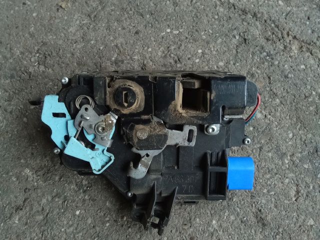 bontott SKODA OCTAVIA II Jobb hátsó Ajtózár