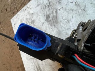 bontott SKODA OCTAVIA II Jobb hátsó Ajtózár