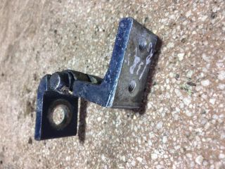 bontott SKODA OCTAVIA II Jobb hátsó Alsó Zsanér