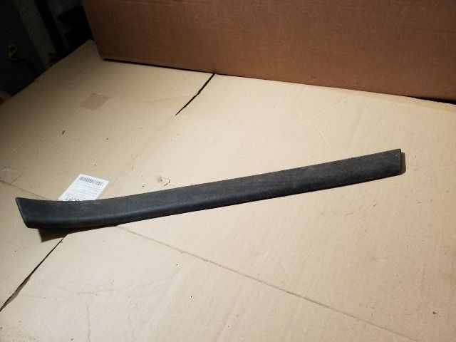 bontott SKODA OCTAVIA II Jobb hátsó Belső Küszöb Burkolat