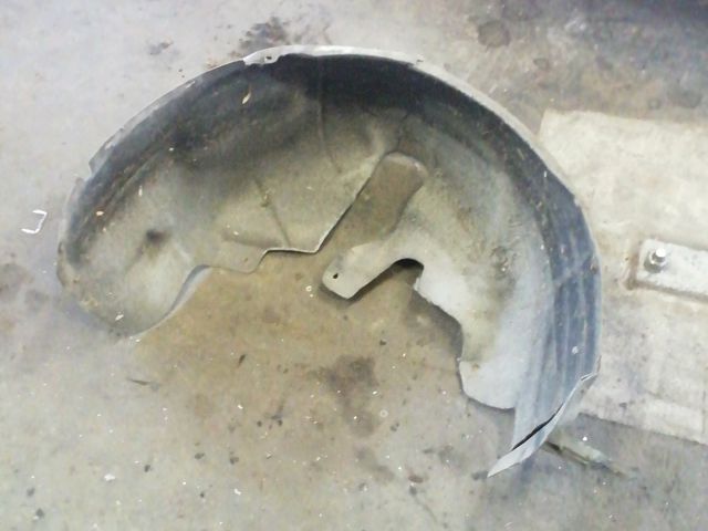 bontott SKODA OCTAVIA II Jobb hátsó Dobbetét (Kerékjárati, Műanyag)