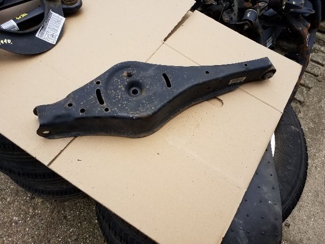 bontott SKODA OCTAVIA II Jobb hátsó Felső Első Lengőkar