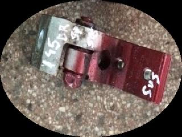 bontott SKODA OCTAVIA II Jobb hátsó Felső Zsanér