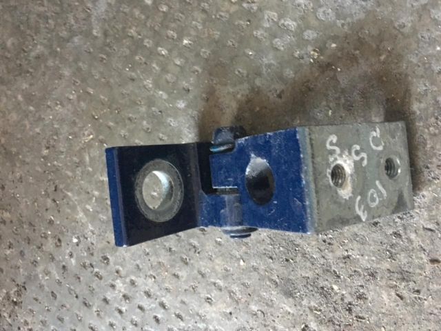 bontott SKODA OCTAVIA II Jobb hátsó Felső Zsanér