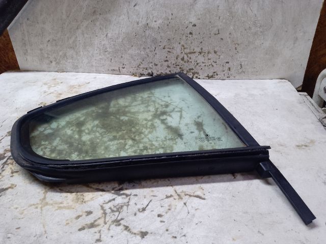 bontott SKODA OCTAVIA II Jobb hátsó Fixüveg (Ajtóban)