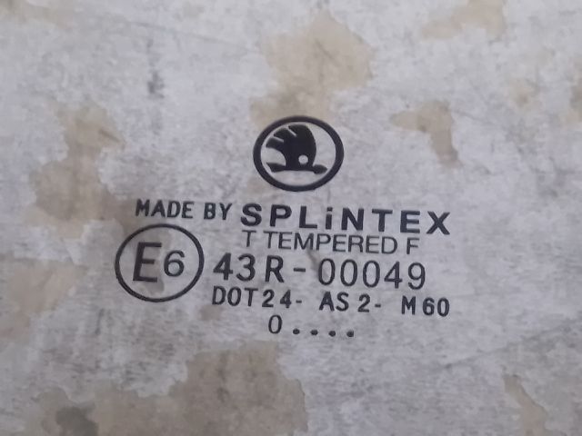 bontott SKODA OCTAVIA II Jobb hátsó Fixüveg (Ajtóban)