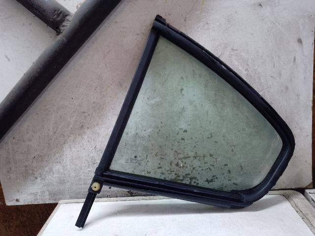 bontott SKODA OCTAVIA II Jobb hátsó Fixüveg (Ajtóban)