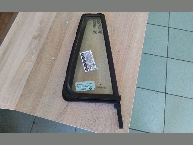 bontott SKODA OCTAVIA II Jobb hátsó Fixüveg (Ajtóban)