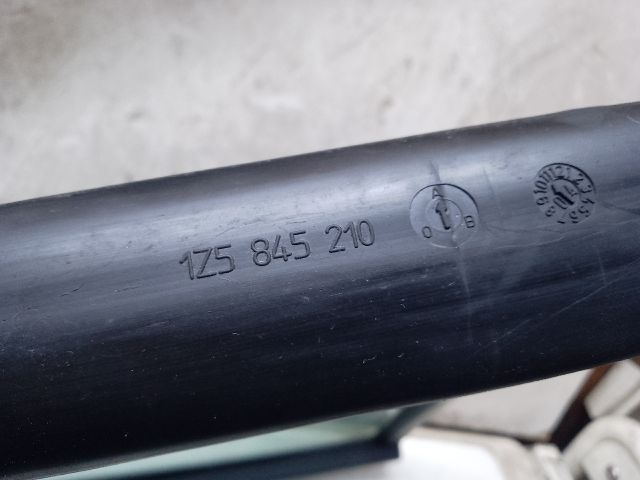 bontott SKODA OCTAVIA II Jobb hátsó Fixüveg (Ajtóban)