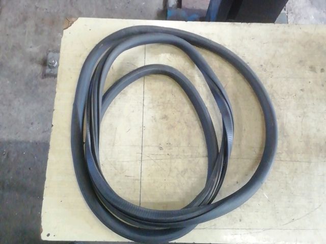 bontott SKODA OCTAVIA II Jobb hátsó Gumikéder