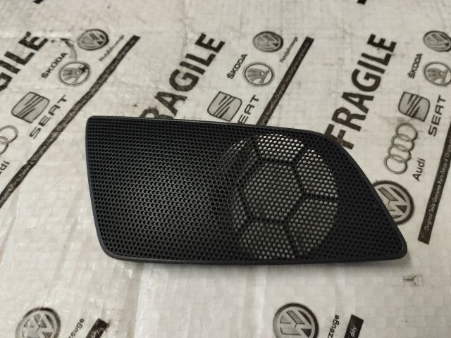 bontott SKODA OCTAVIA II Jobb hátsó Hangszóró Burkolat