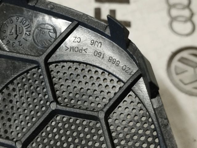 bontott SKODA OCTAVIA II Jobb hátsó Hangszóró Burkolat