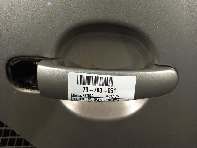 bontott SKODA OCTAVIA II Jobb hátsó Külső Kilincs