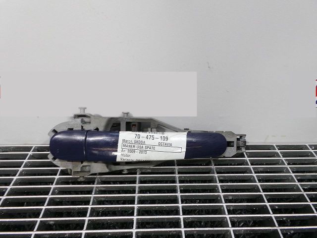 bontott SKODA OCTAVIA II Jobb hátsó Külső Kilincs