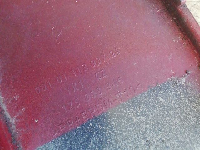 bontott SKODA OCTAVIA II Jobb Hátsó Lámpa Bajusz Díszléc