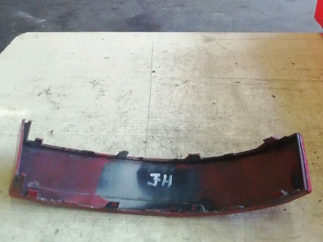 bontott SKODA OCTAVIA II Jobb Hátsó Lámpa Bajusz Díszléc