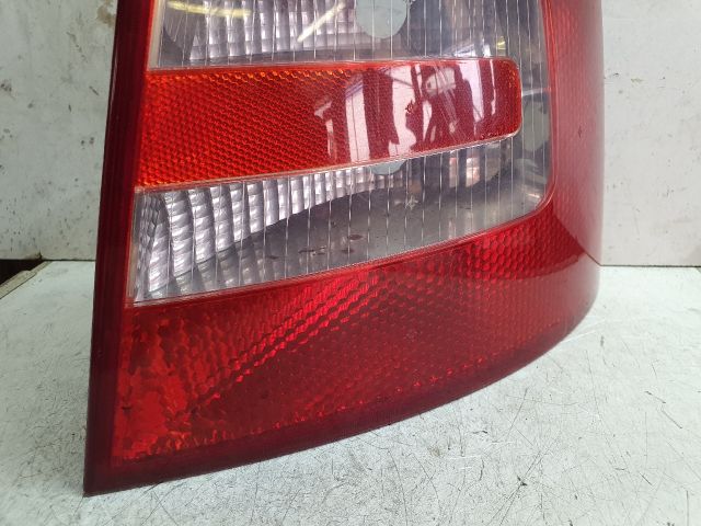 bontott SKODA OCTAVIA II Jobb Hátsó Lámpa