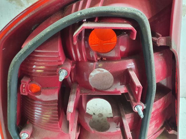 bontott SKODA OCTAVIA II Jobb Hátsó Lámpa