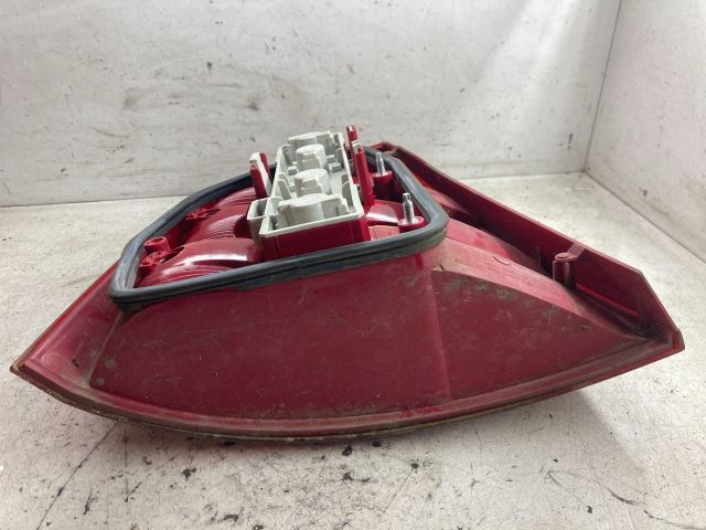 bontott SKODA OCTAVIA II Jobb Hátsó Lámpa