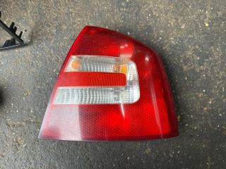 bontott SKODA OCTAVIA II Jobb Hátsó Lámpa
