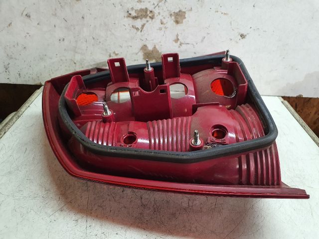 bontott SKODA OCTAVIA II Jobb Hátsó Lámpa