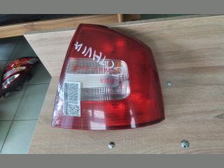 bontott SKODA OCTAVIA II Jobb Hátsó Lámpa