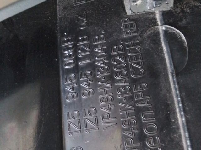 bontott SKODA OCTAVIA II Jobb Hátsó Lámpa