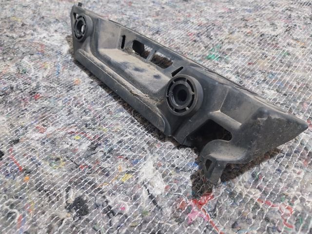 bontott SKODA OCTAVIA II Jobb hátsó Oldal Lökhárító Tartó (Műanyag)