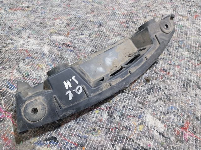 bontott SKODA OCTAVIA II Jobb hátsó Oldal Lökhárító Tartó (Műanyag)