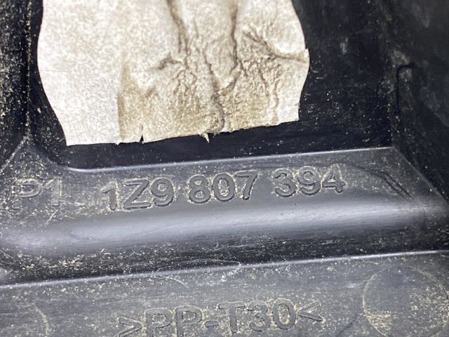 bontott SKODA OCTAVIA II Jobb hátsó Oldal Lökhárító Tartó (Műanyag)